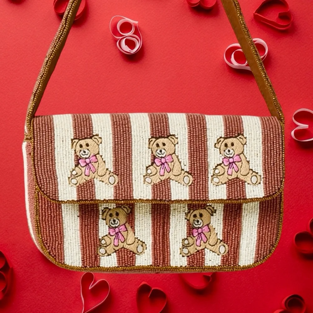 Teddy Bear Beaded Bag 🧸💕 - Picture 4 of 5